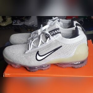 Nike Air VaporMax 2021 FK White Shoes DB1550-100 Youth sz 4.5Y / Women 6 NIB